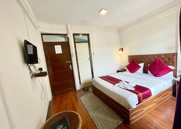 Hotel Humro Himalayan Orchid ! Darjeeling Hotel-At-Prime-Location Spacious-Room With-Wi-Fi-Availability, Near-Mall-Road